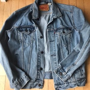 Levis Men's Jean Trucker Jacket Size Medium Denim Blue Jean